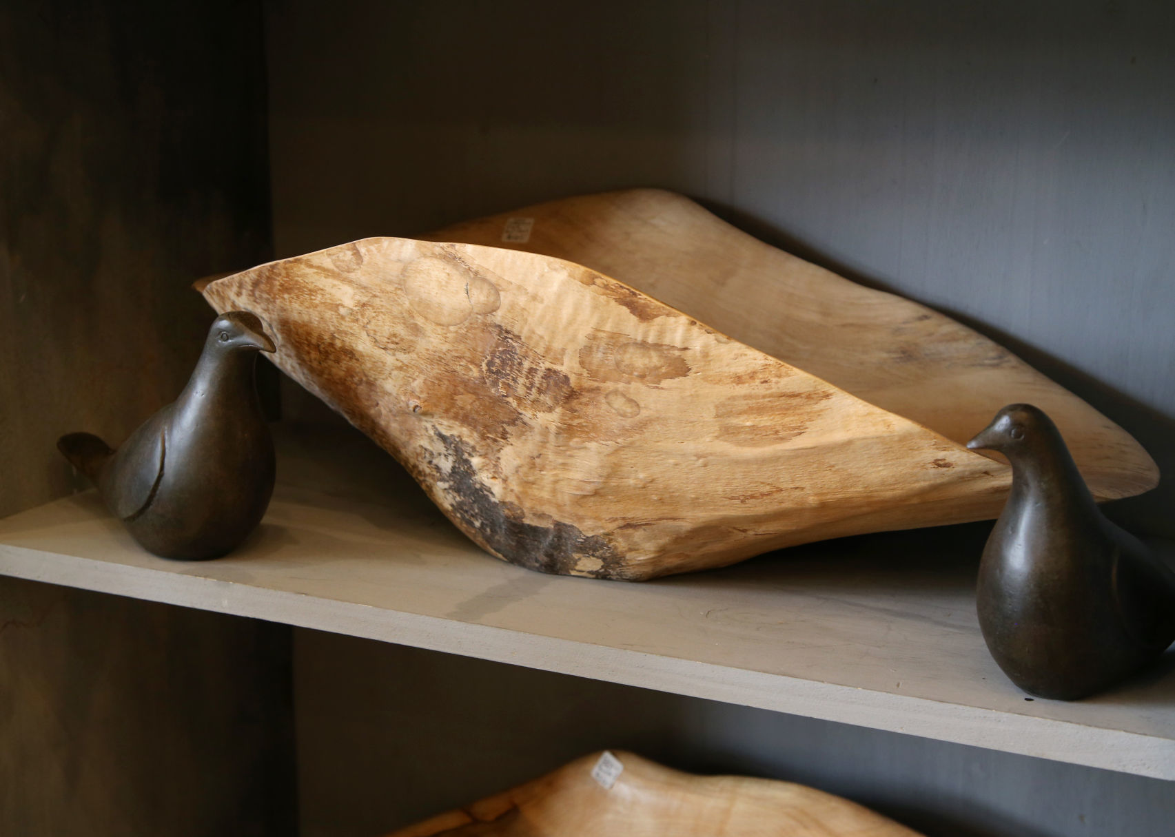 Vases, bowls and decorative objects